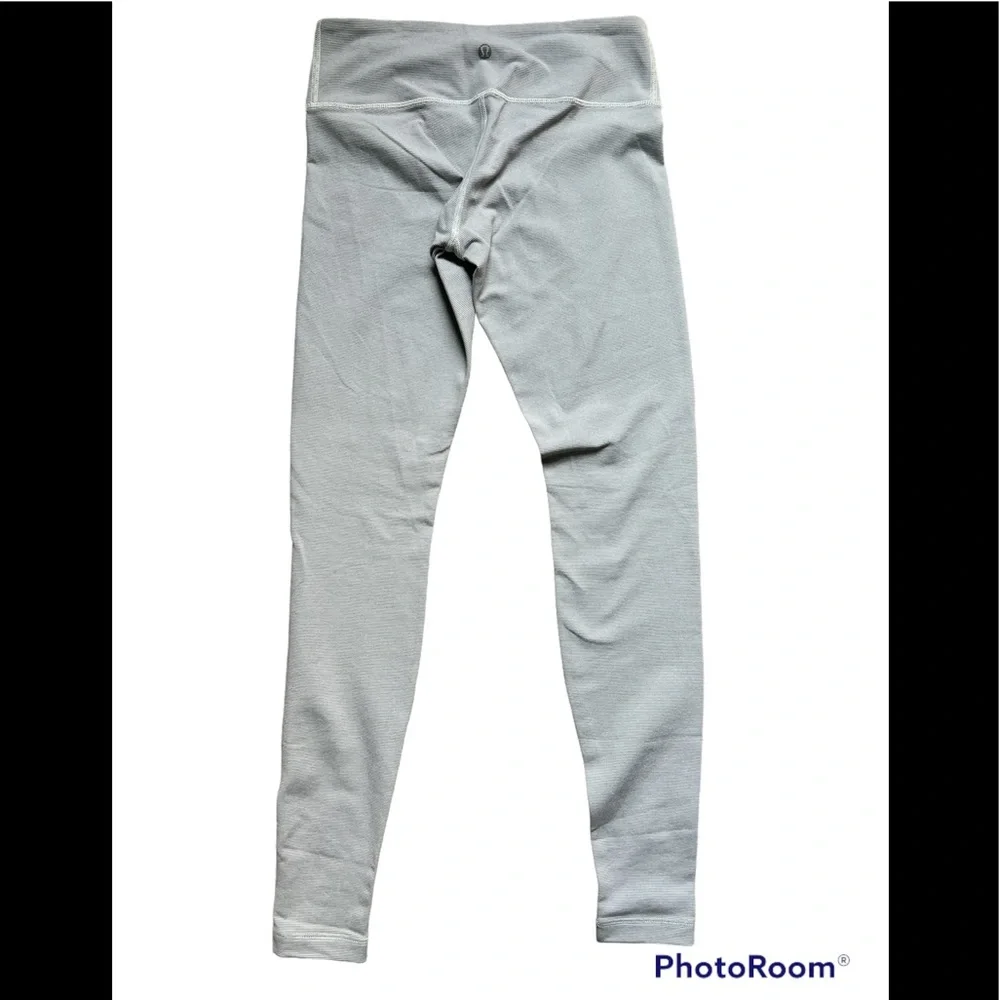 Lululemon Gray & White Striped Legging Size 6 NWOT